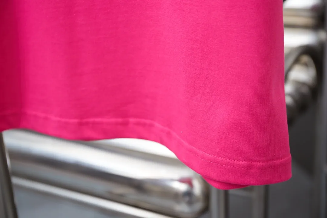 🅿️210 Ch*ome Hearte 25SS early spring new style, thick printed hot diamond short sleeves, light luxury, essential item for daily commuting for men and women, correct version, welcome to compare, detailed features · 320g 100% pure cotton double yarn jersey fabric · Special thickened 32 pieces of double-strand 1X1 threads custom dyed in the same vat · Imported Australian matte pearlescent diamonds ➕ Three-dimensional thick plate Croix heart letters · Double-needle sewing and cross-seam technology · Original main mark, washed tag, brand moisture-proof paper packaging Color: black/white/rose red/blue Size: S/M/L/XL